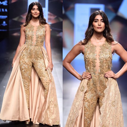 Pooja hegde says---Elegance is the only beauty that never fades"-Audrey Hepburn...Do everything in life with style,class and elegance , Even if it's dancing on the silk with